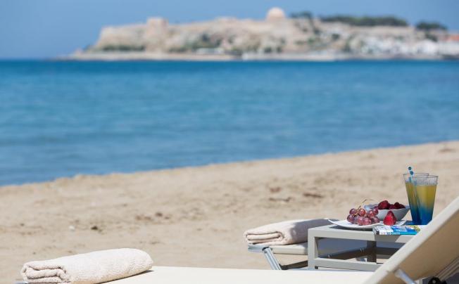 Фото отеля Iris Luxury Beach Front Residence