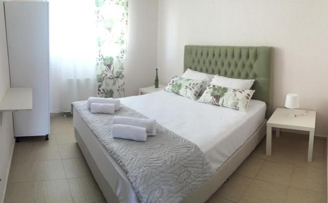 Фото отеля Orange House Apartments & Suites