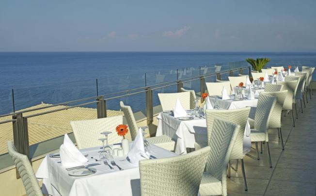 Фото отеля Apostolata Island Resort & Spa