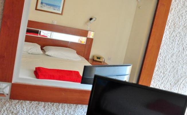 Фото отеля Mamouzelos Hotel Apartments