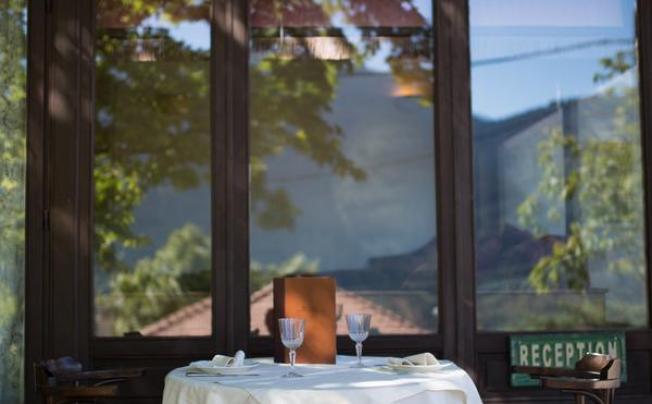 Фото отеля Country Club Hotel & Suites