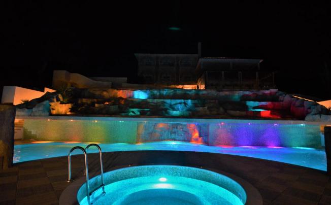 Фото отеля Grand Beach Hotel 