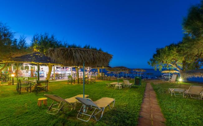 Фото отеля FIORE BEACH STUDIOS