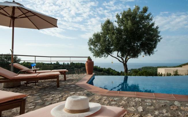 Фото отеля Alonissos Poikilma Villas