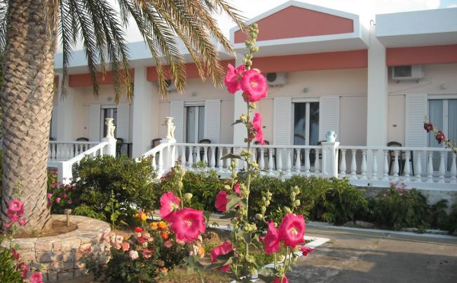 Фото отеля Petras Beach Hotel 