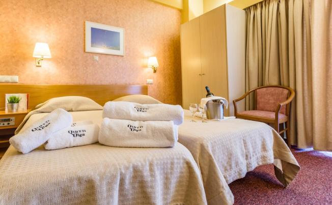 Фото отеля Queen Olga Hotel 