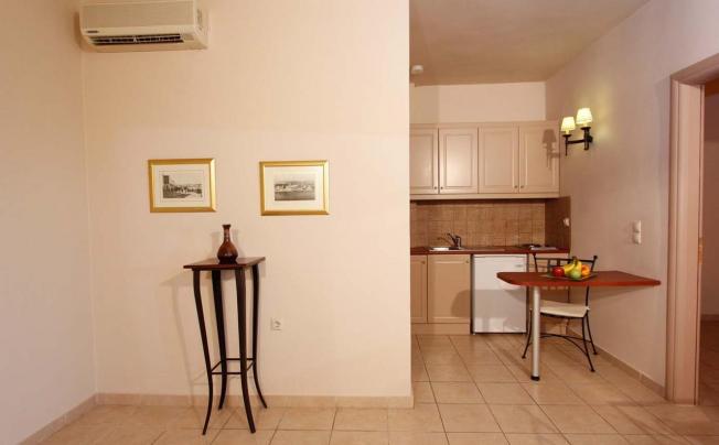 Фото отеля LAMBRINOS SUITES