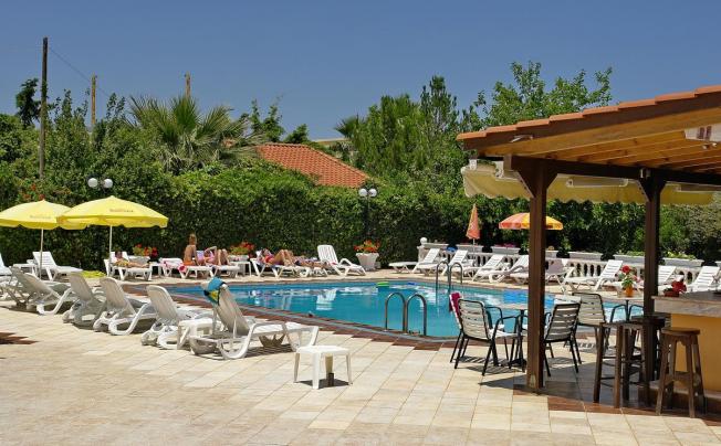 Фото отеля Sun & Sea Apartments 