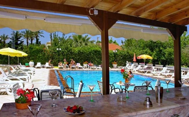 Фото отеля Sun & Sea Apartments 