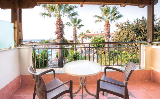 Фото отеля Kouros Palace Hotel