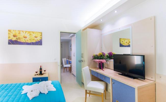 Фото отеля Kouros Palace Hotel