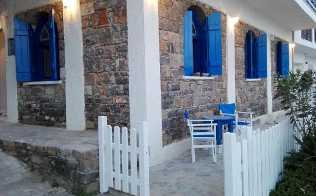 Фото отеля ELEFTHERIA SEA SIDE TRADITIONAL HOUSE Villa