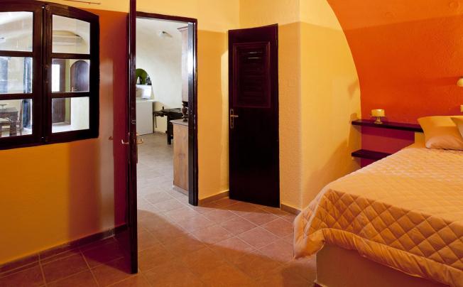 Фото отеля LAVA SUITES & LOUNGE