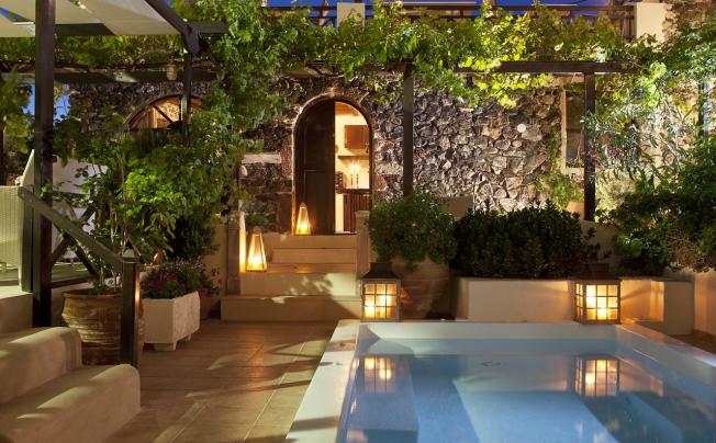 Фото отеля LAVA SUITES & LOUNGE
