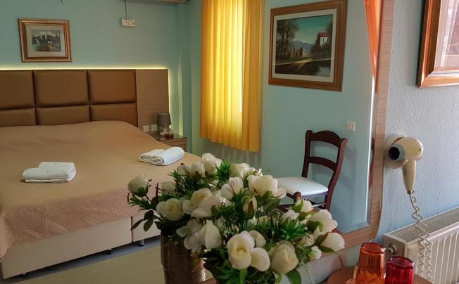 Фото отеля White Rose Hotel