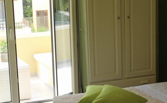 Фото отеля EFFI APARTMENTS