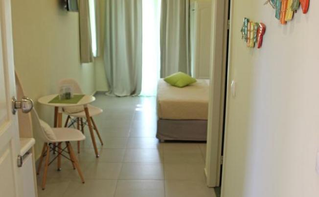 Фото отеля EFFI APARTMENTS