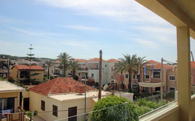 Фото отеля EFFI APARTMENTS