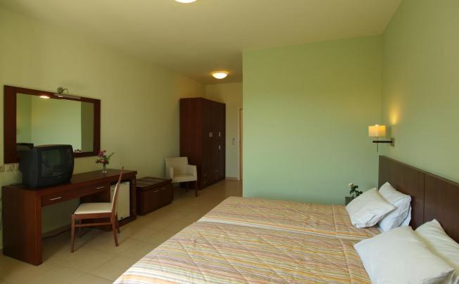 Фото отеля Skiathos Club Hotel & Suites
