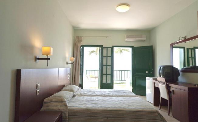 Фото отеля Skiathos Club Hotel & Suites