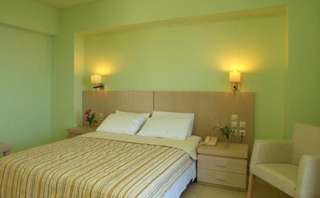 Фото отеля Skiathos Club Hotel & Suites