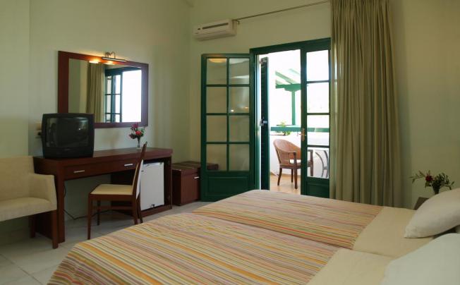 Фото отеля Skiathos Club Hotel & Suites