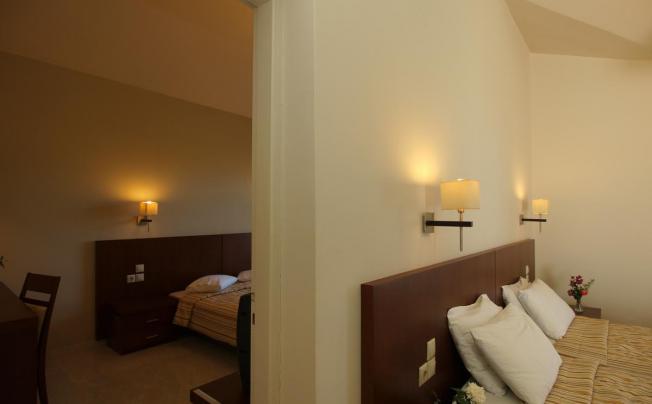 Фото отеля Skiathos Club Hotel & Suites