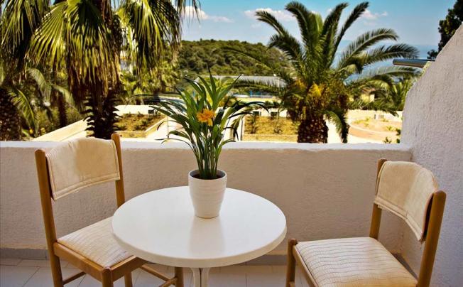 Фото отеля Aristoteles Beach Hotel