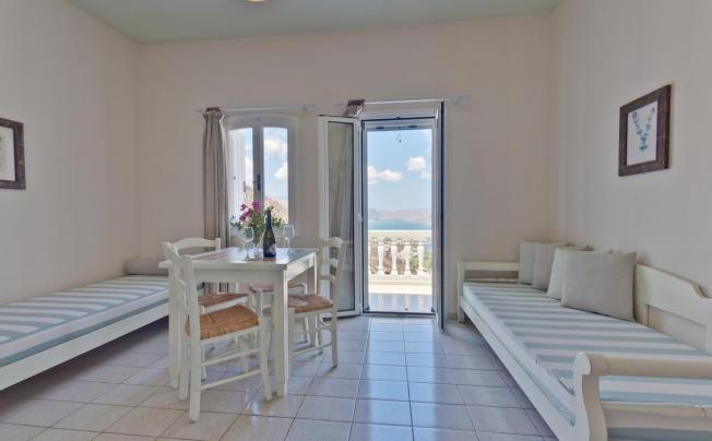 Фото отеля Adrakos Apartments