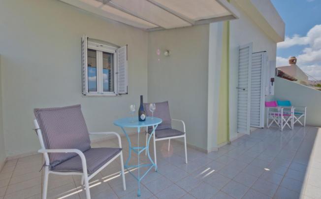 Фото отеля Adrakos Apartments