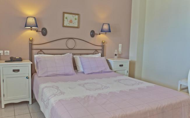 Фото отеля Adrakos Apartments