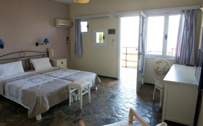 Фото отеля Adrakos Apartments
