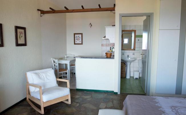 Фото отеля Adrakos Apartments