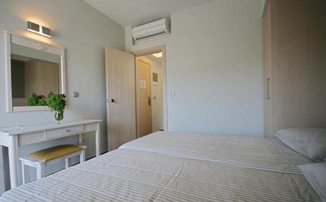 Фото отеля Palm Beach Hotel Apartments