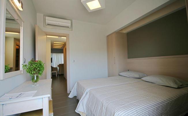 Фото отеля Palm Beach Hotel Apartments