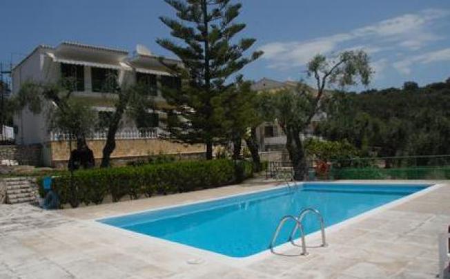 Фото отеля Frangis Apartments Villa 