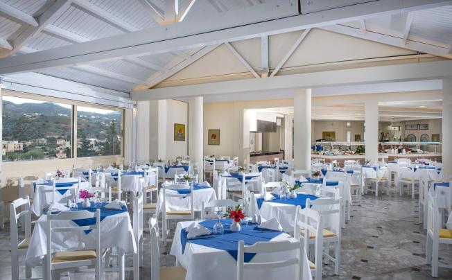 Фото отеля Alexander House Hotel