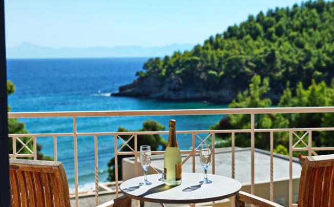 Фото отеля Alonissos Beach Bungalows & Suites Hotel