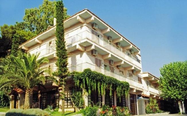 Фото отеля Taradella Hotel