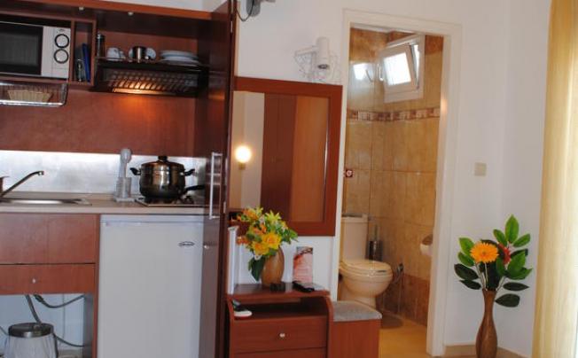 Фото отеля Pefkari Beach Studio Albatross