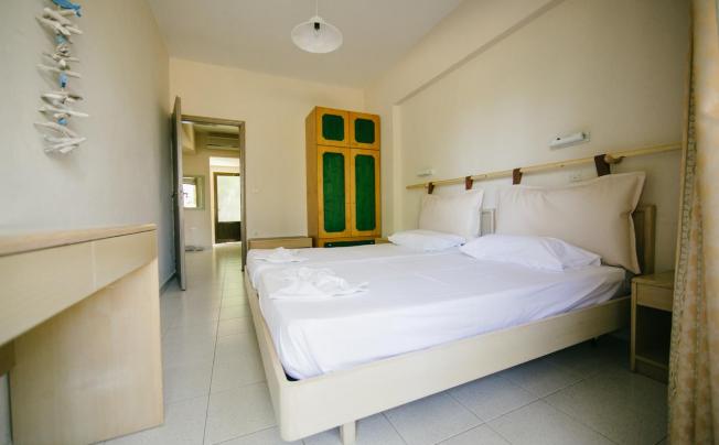 Фото отеля Gorgona Studios Apartments