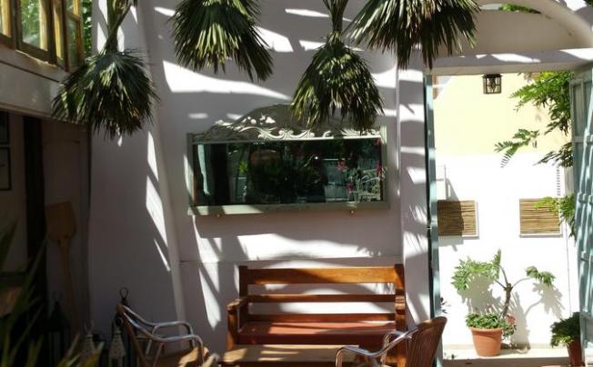 Фото отеля Gorgona Studios Apartments