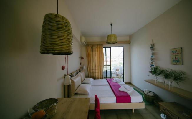 Фото отеля Gorgona Studios Apartments