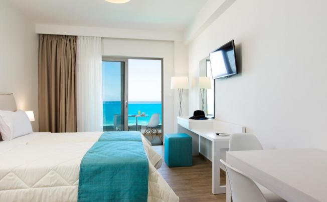 Фото отеля Golden Coast Seaside Apartments