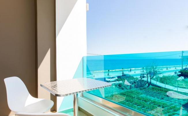 Фото отеля Golden Coast Seaside Apartments