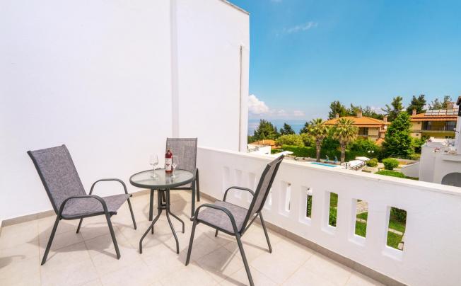 Фото отеля THEO BUNGALOWS