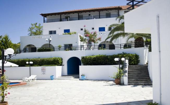 Фото отеля THEO BUNGALOWS