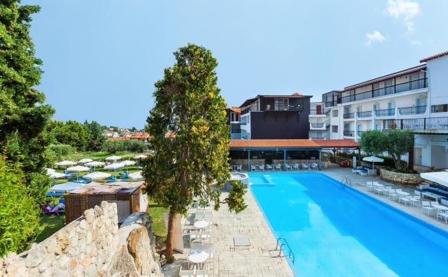 Фото отеля Kriopigi Beach Hotel