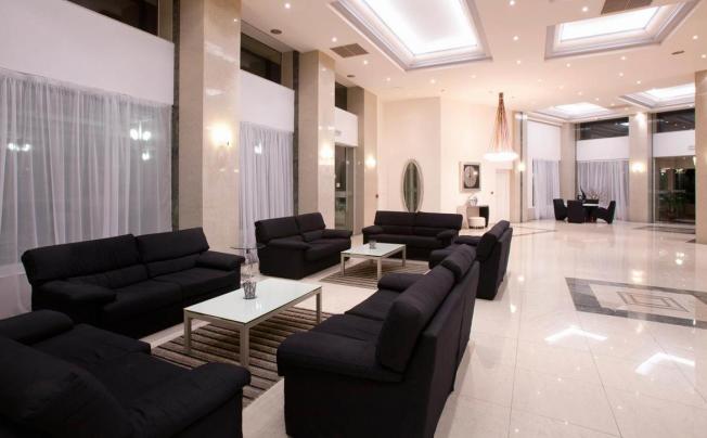Фото отеля Continental Apartments
