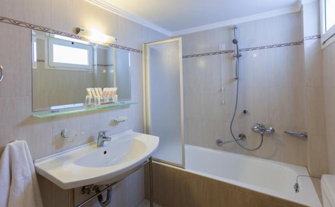 Фото отеля Pantheon City Hotel